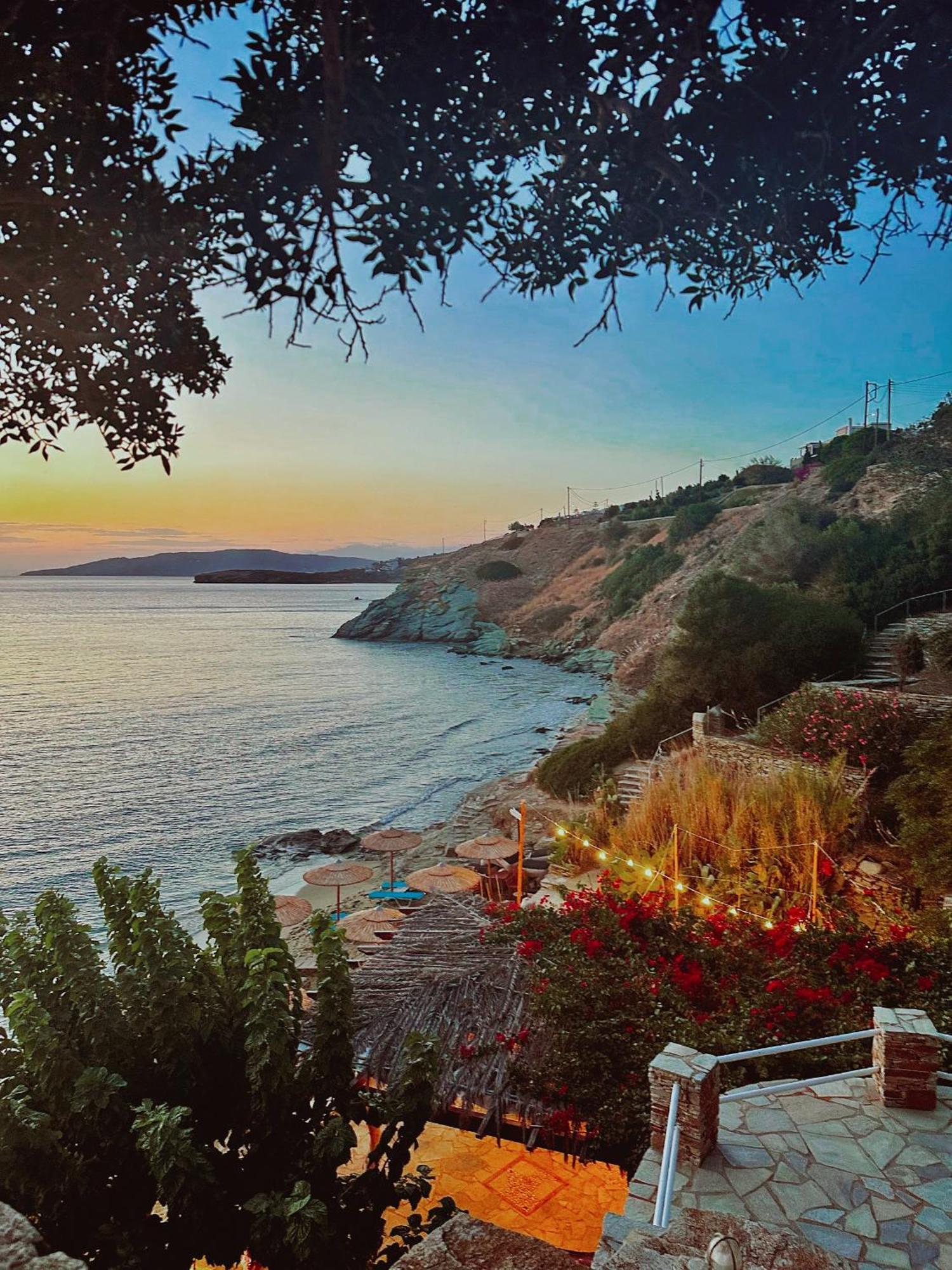 Aneroussa Beach Hotel Batsíon Dış mekan fotoğraf