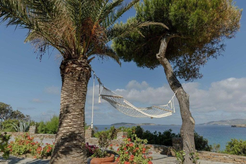 Aneroussa Beach Hotel Batsíon Dış mekan fotoğraf