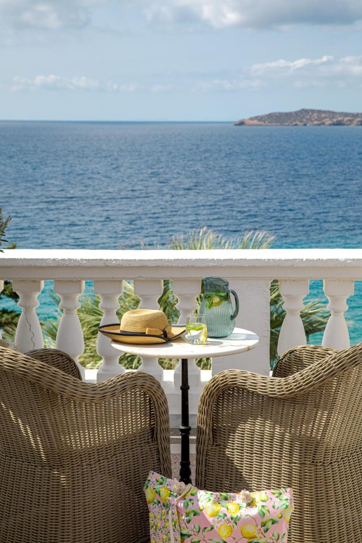 Aneroussa Beach Hotel Batsíon Dış mekan fotoğraf
