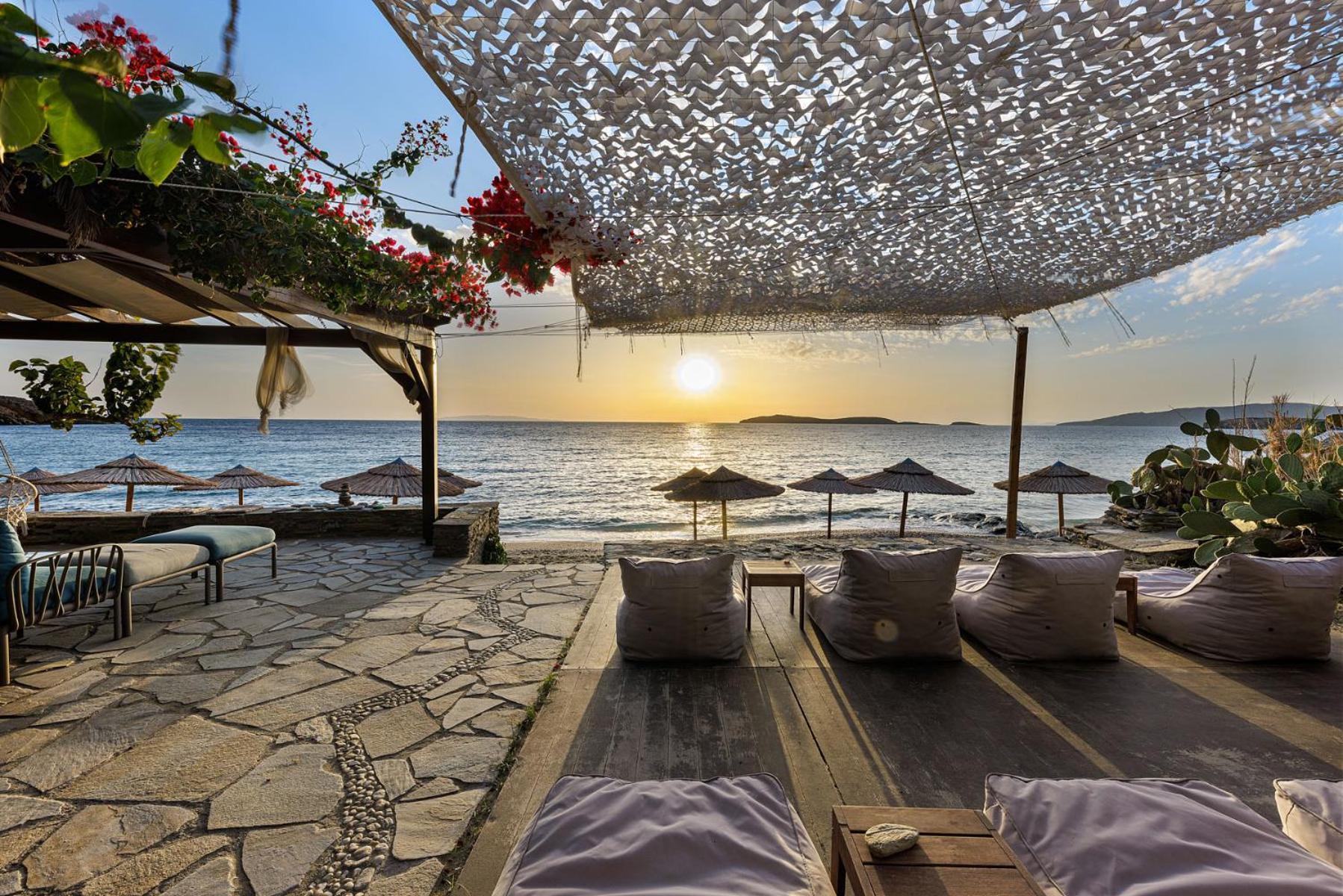Aneroussa Beach Hotel Batsíon Dış mekan fotoğraf