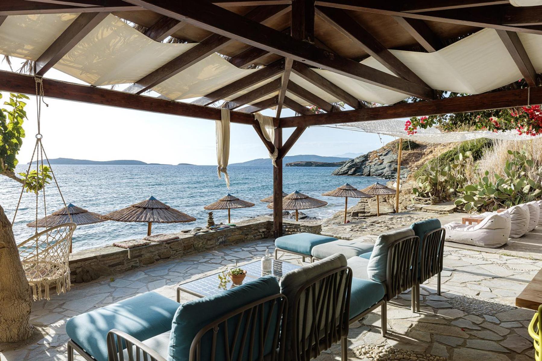 Aneroussa Beach Hotel Batsíon Dış mekan fotoğraf