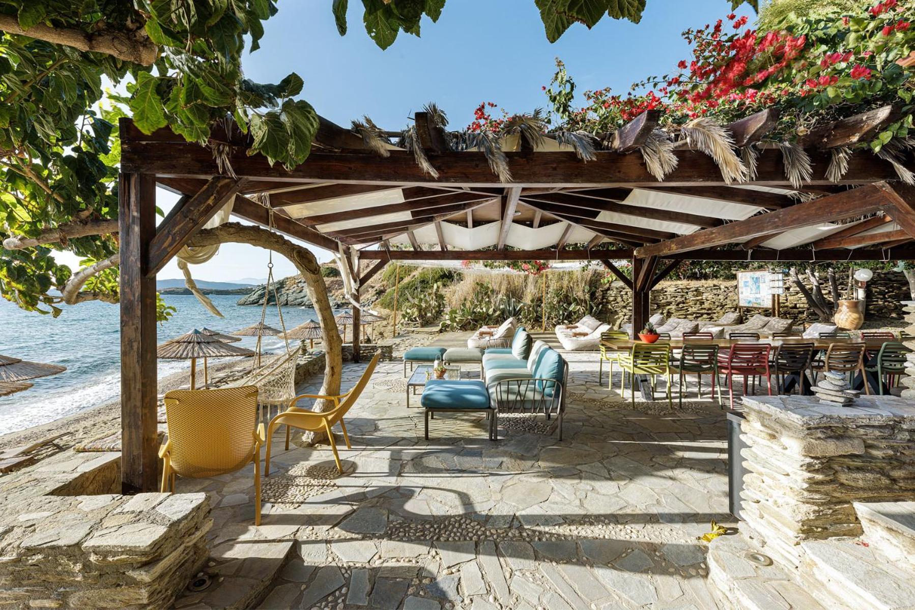 Aneroussa Beach Hotel Batsíon Dış mekan fotoğraf