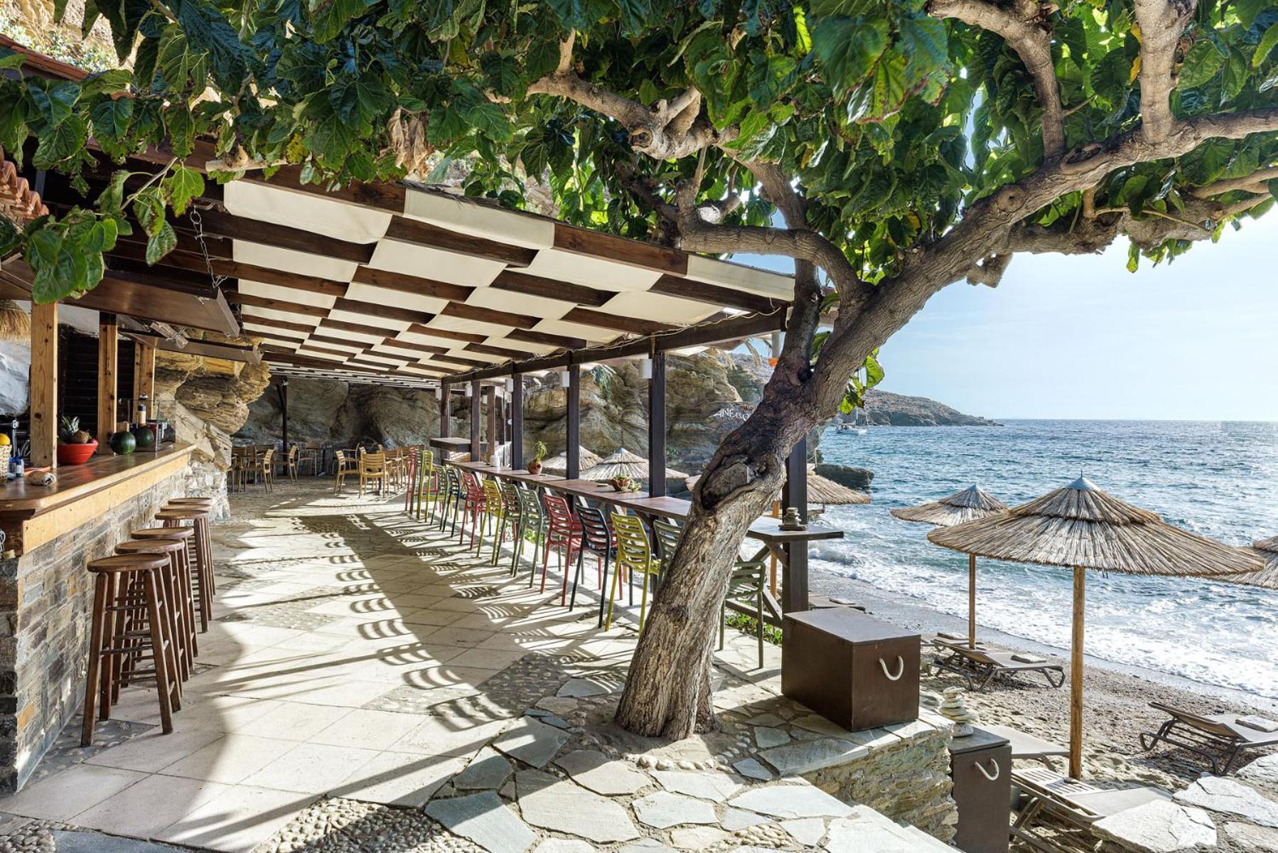 Aneroussa Beach Hotel Batsíon Dış mekan fotoğraf