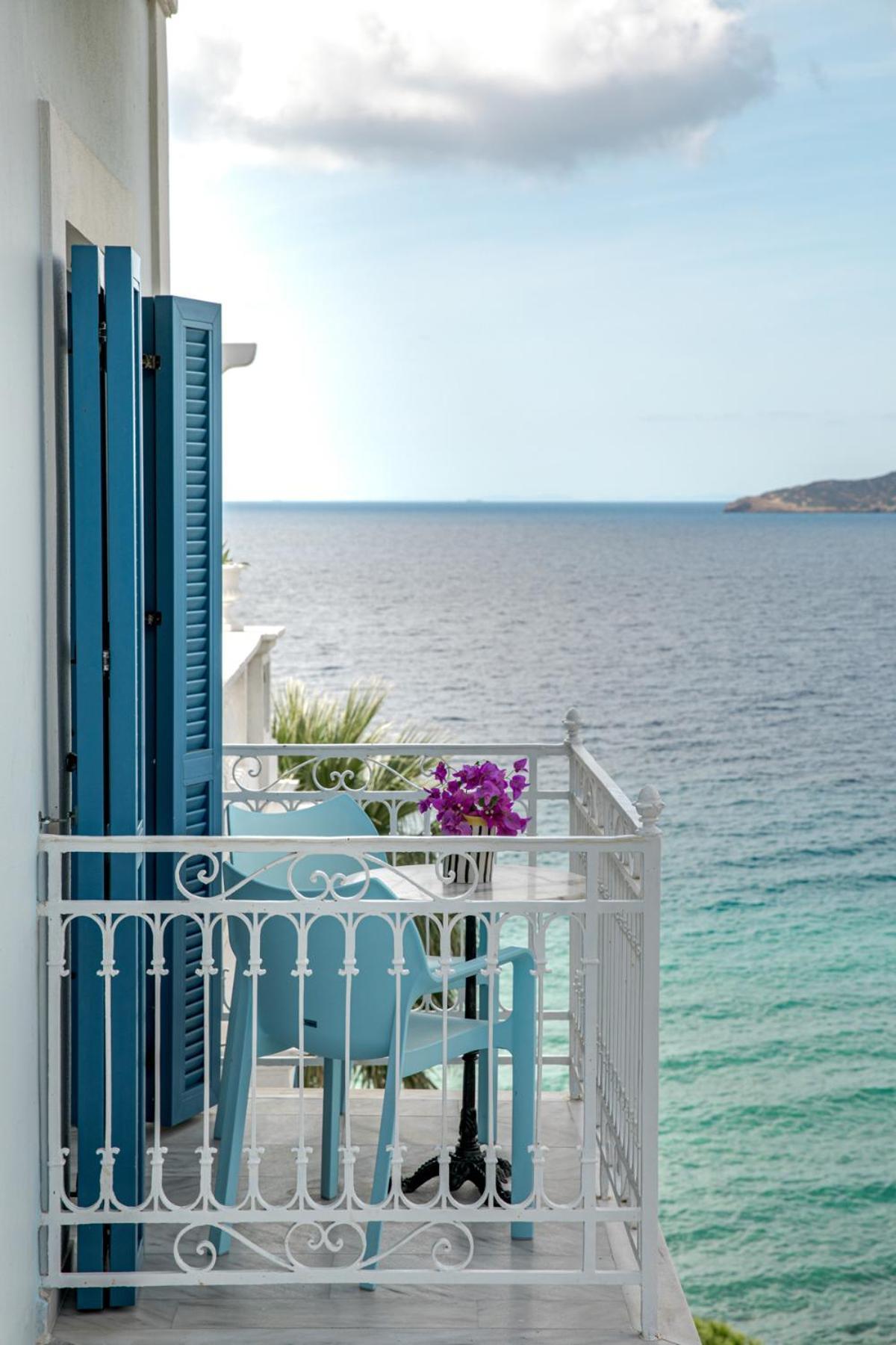 Aneroussa Beach Hotel Batsíon Dış mekan fotoğraf