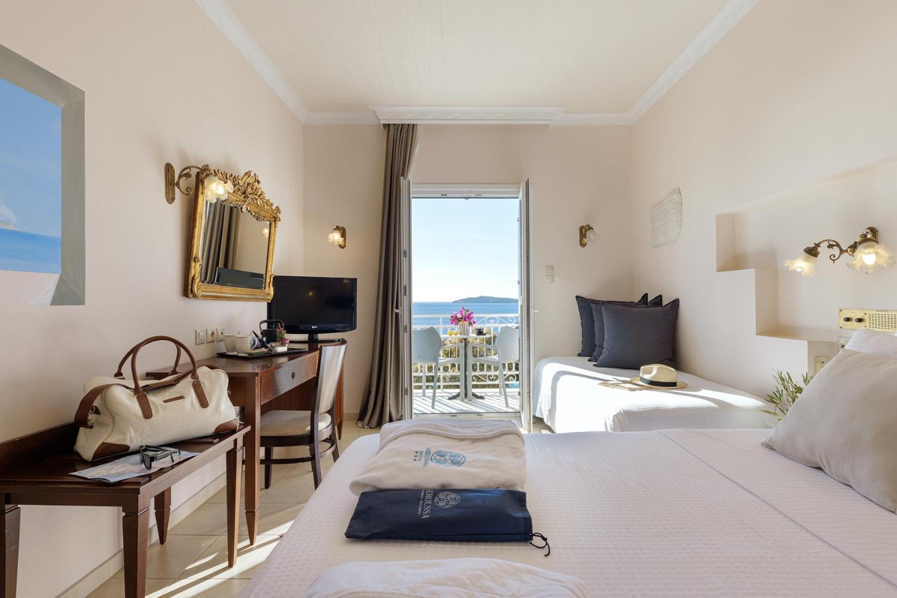 Aneroussa Beach Hotel Batsíon Dış mekan fotoğraf