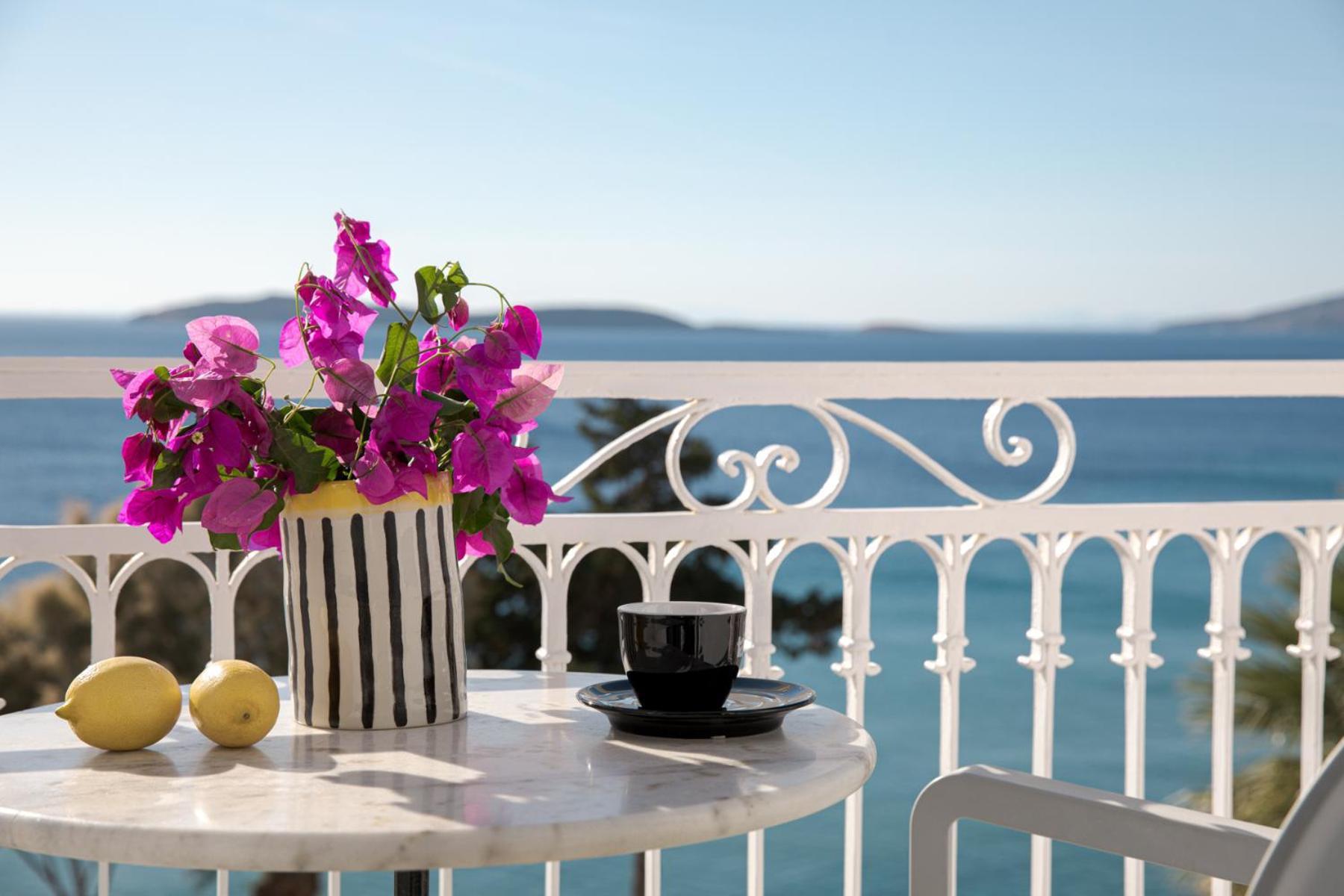 Aneroussa Beach Hotel Batsíon Dış mekan fotoğraf