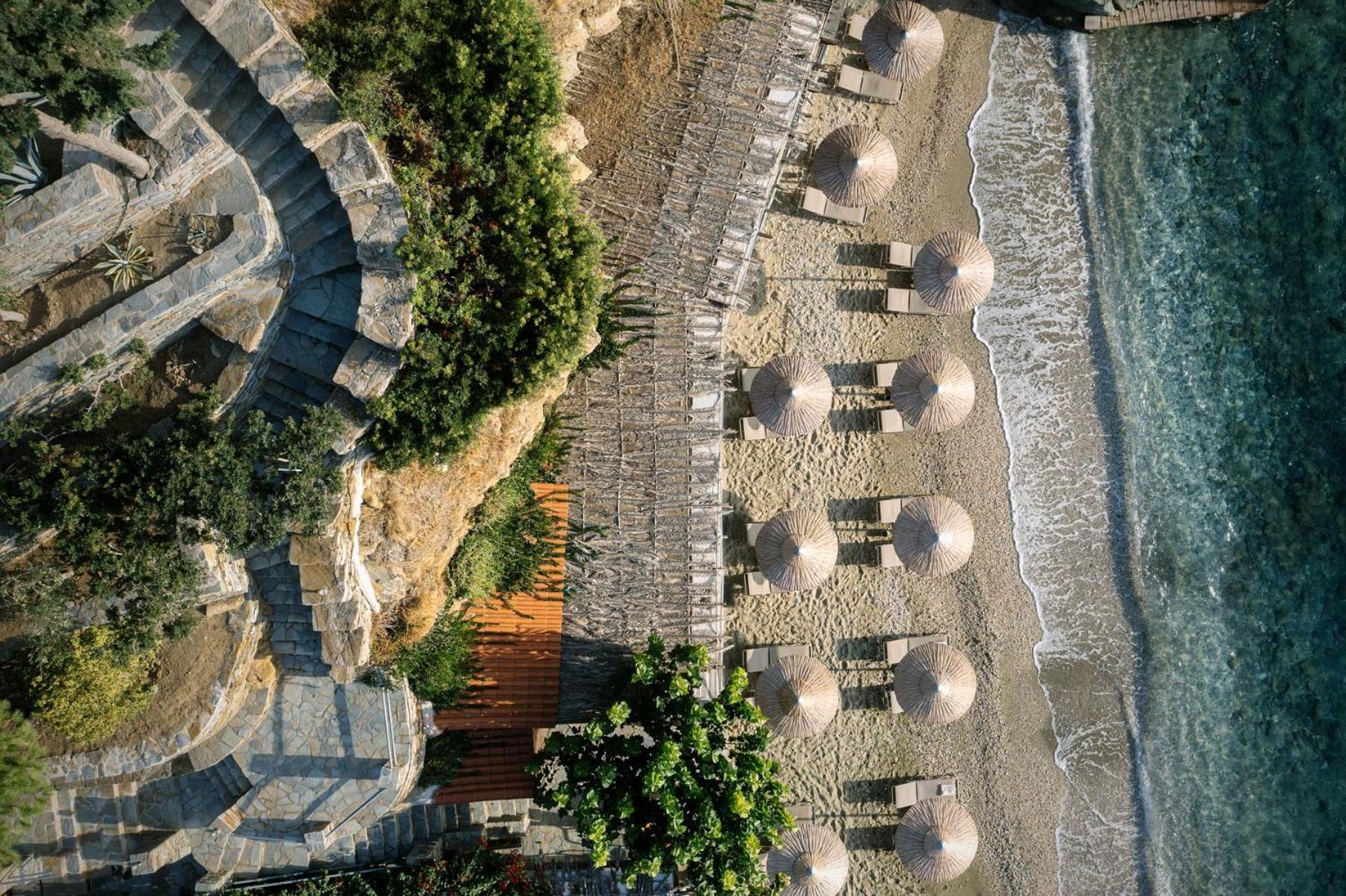 Aneroussa Beach Hotel Batsíon Dış mekan fotoğraf